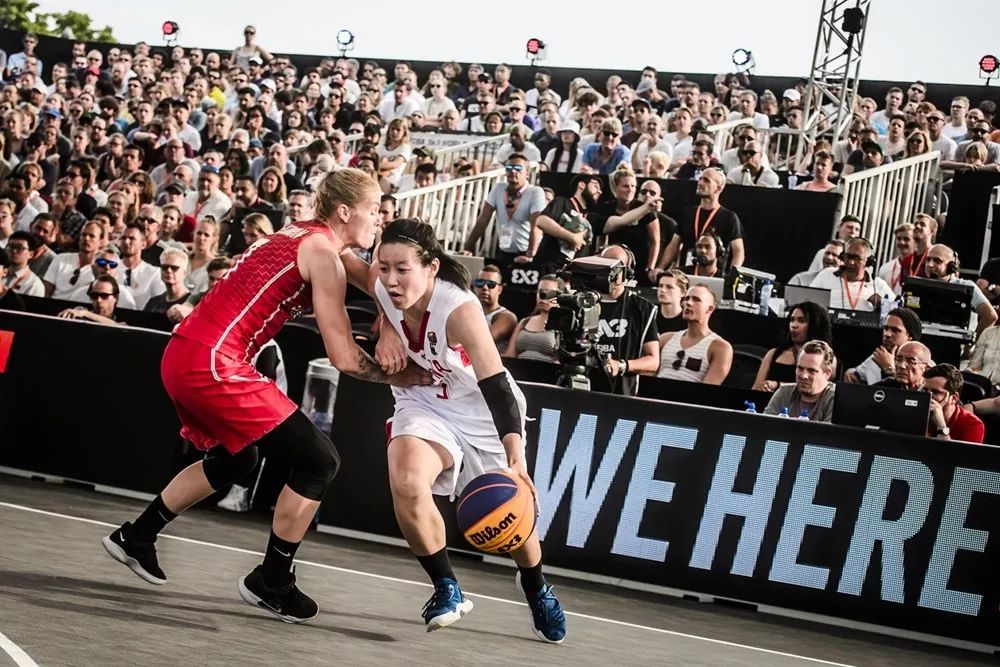 布斯克茨退役，10年世界杯冠军西班牙仅剩5人仍在踢球（布斯克茨挂靴，西班牙2010世界杯冠军班底仅余5人仍在征战）